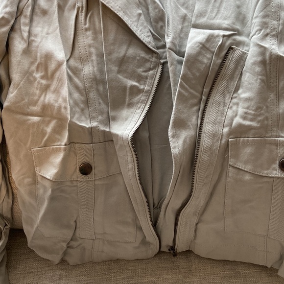 Jack by BB Dakota lightweight light grey moto jacket. New with tags. Size medium - Picture 2 of 5